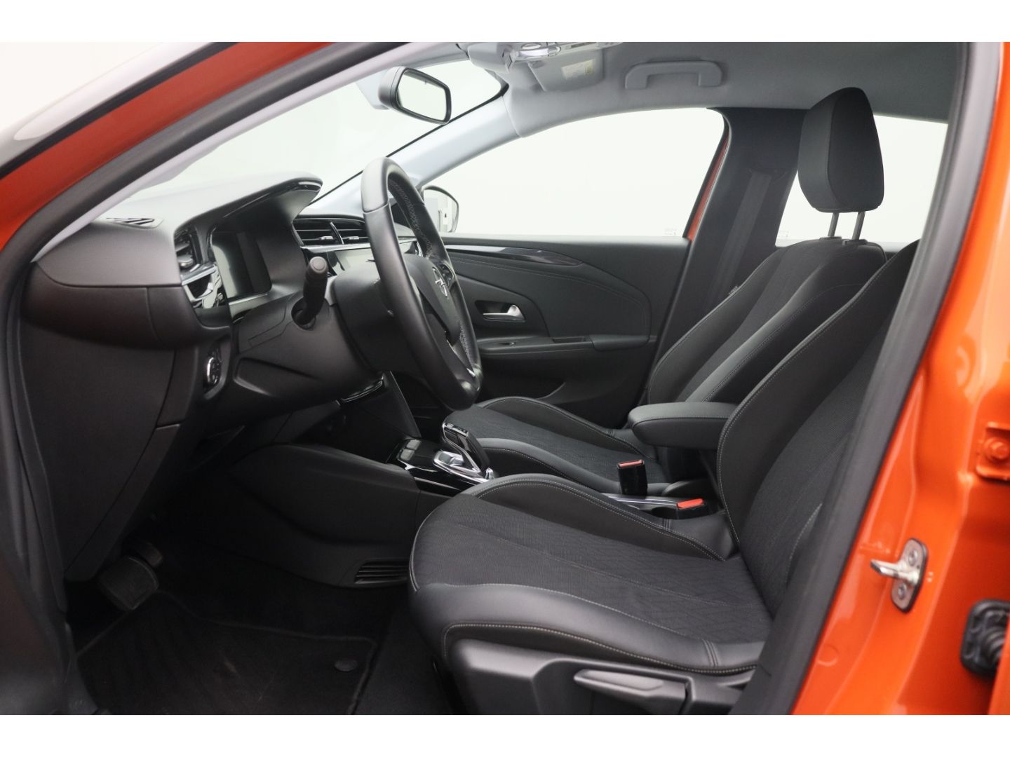 Fahrzeugabbildung Opel Corsa-e F First Edition LED Digitales Cockpit