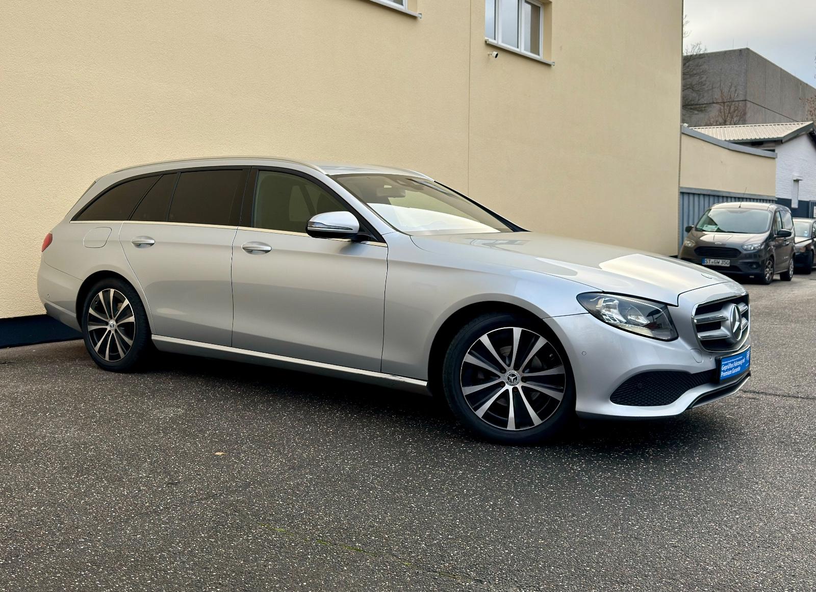 Mercedes-Benz E 220 d T-Modell Avant Apple CarPlay Kamera 1. H