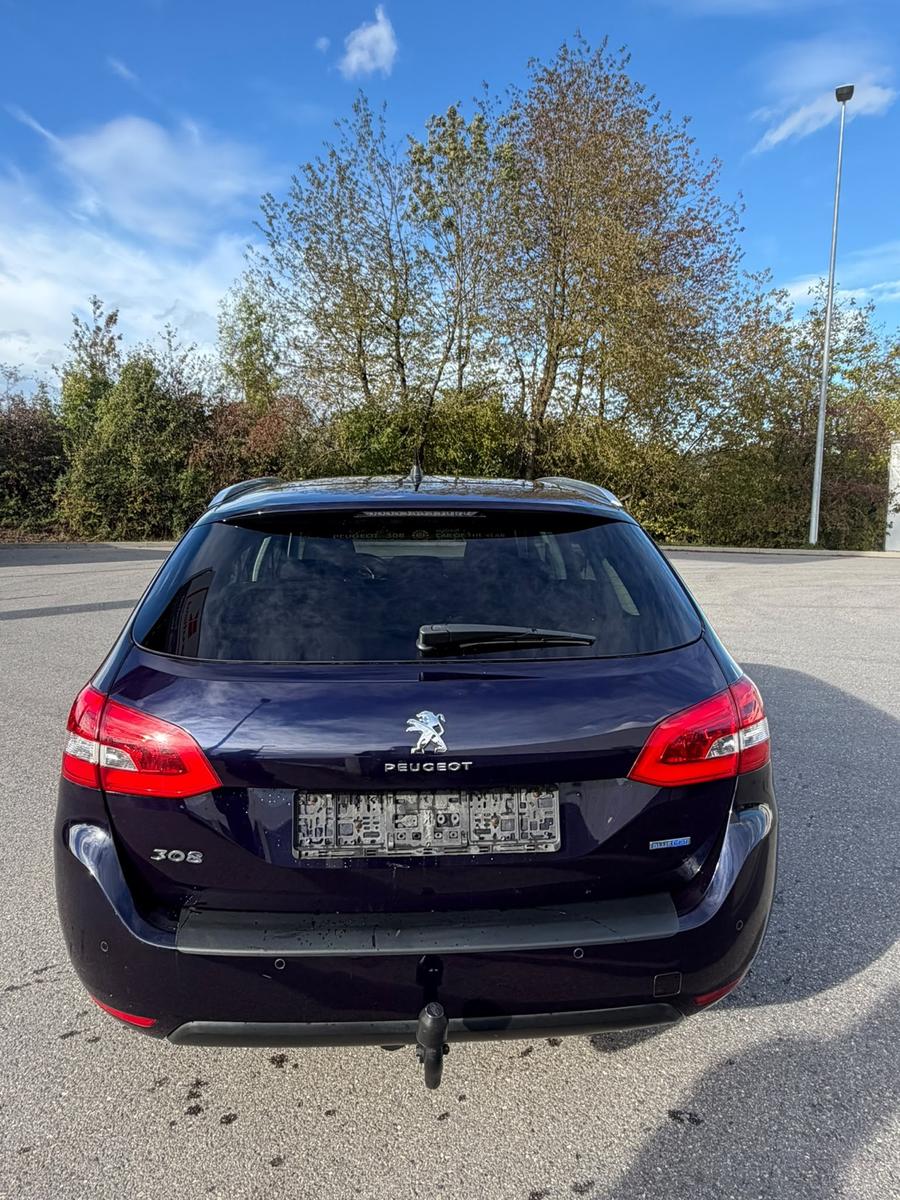 Peugeot 308 2015 — photo 7
