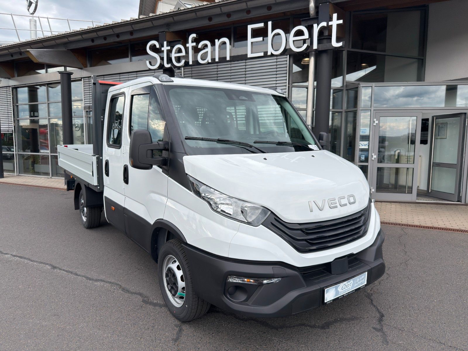 Fahrzeugabbildung Iveco Daily 35S14Y D Pritsche *R 3.450* AHK