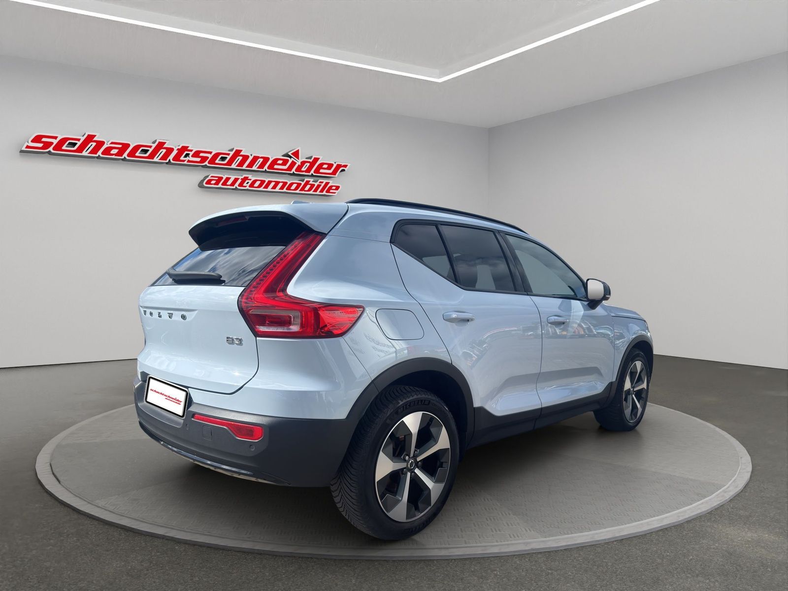 Volvo XC40 B3 Plus Dark+PilotAssist+LED+19" imagem 3