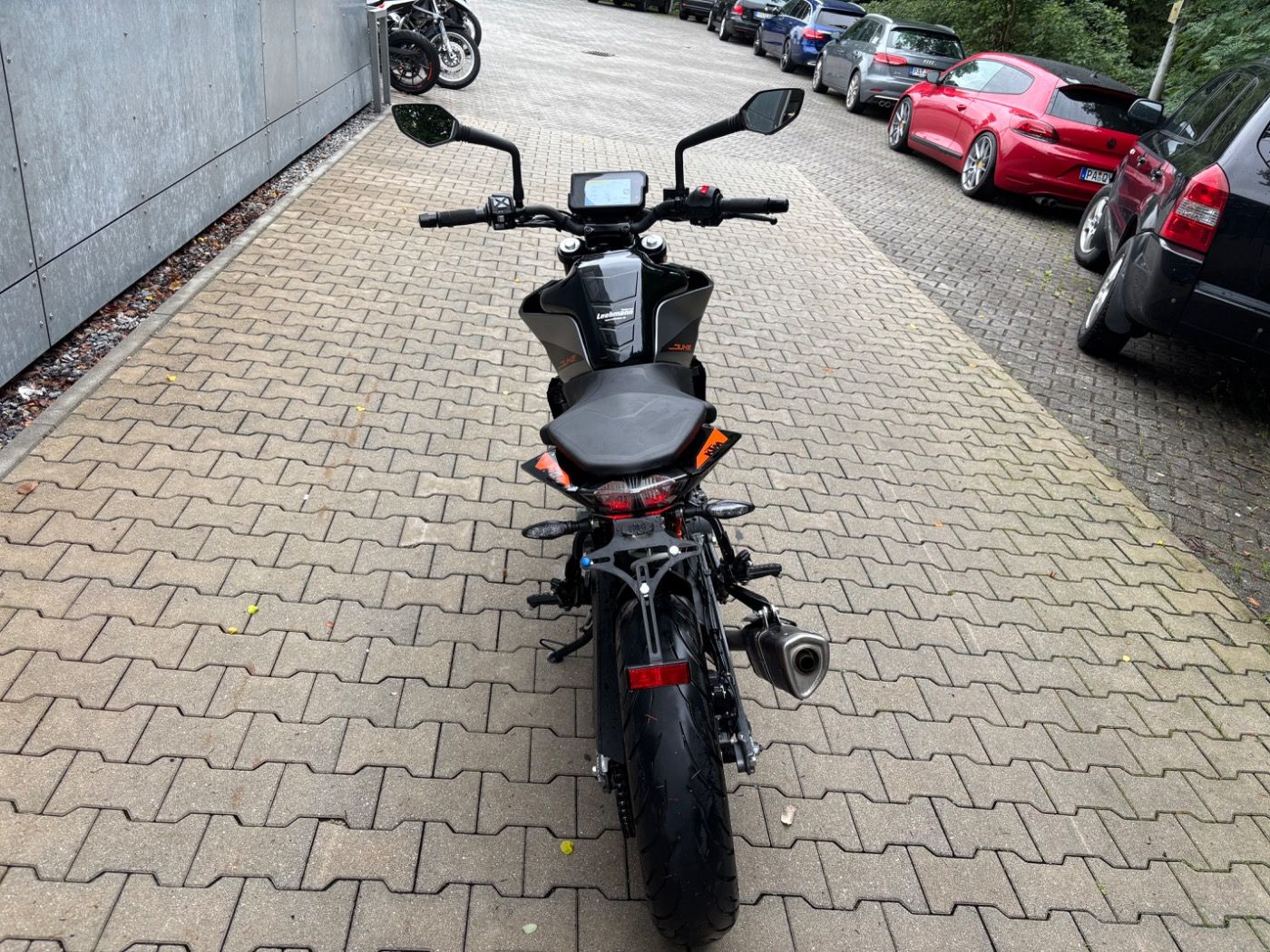 Fahrzeugabbildung KTM 390 Duke aus erster Hand