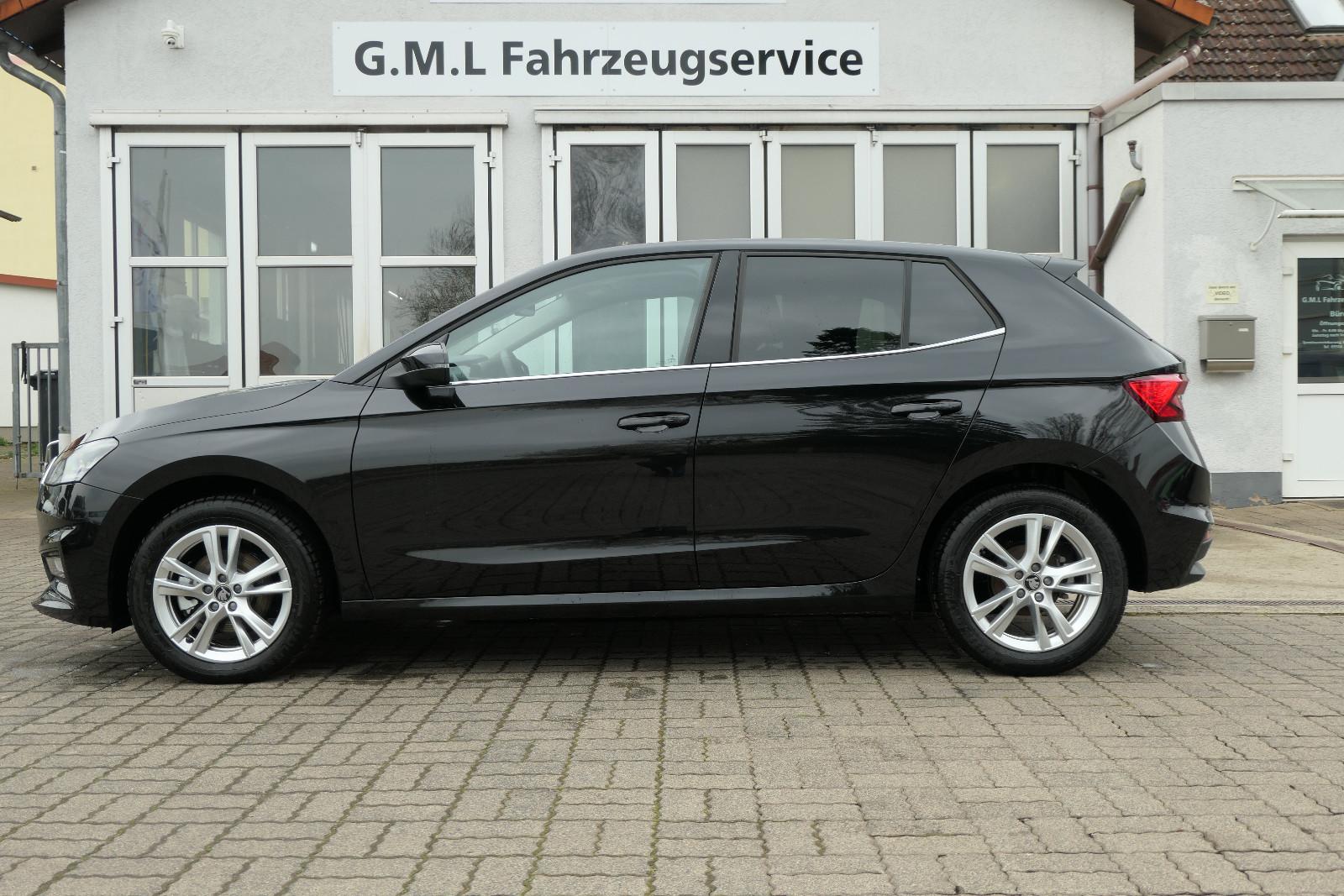 Skoda Fabia 85KW DSG Kamera PDC v+hi Shzg ALU Garantie