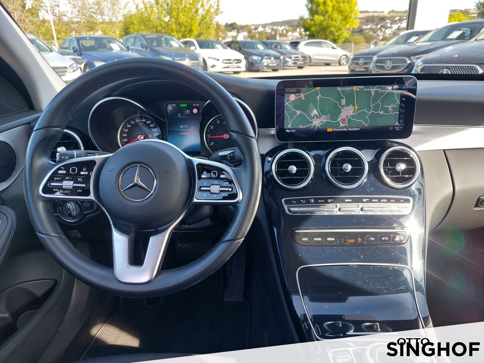Fahrzeugabbildung Mercedes-Benz C 200 T Avantgarde +dyn.LED+Comand+Rü Kam+Leder+