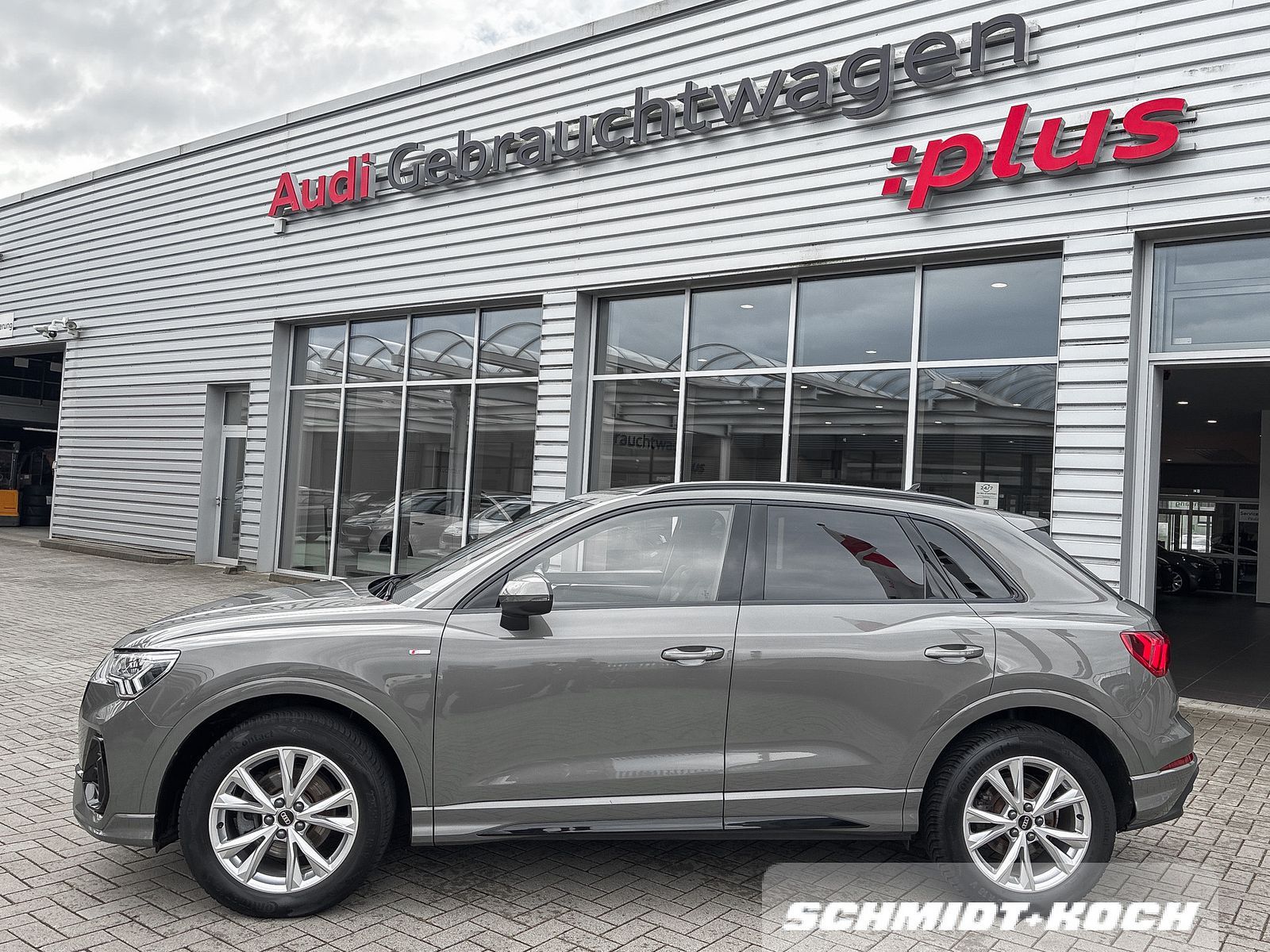 Audi Q3 SUV 35 TFSI S-TRONIC S LINE AHK NAVI LED foto 3