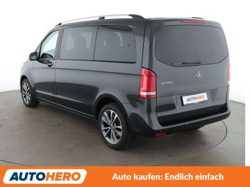 Mercedes V 220 - 4