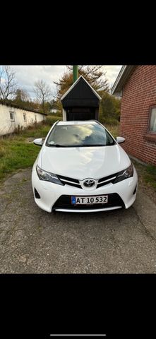 Toyota Auris Touring Sports Life 1.6 Valvematic