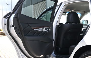 Nissan Fuga 3,7 GT Type S – Bild 20