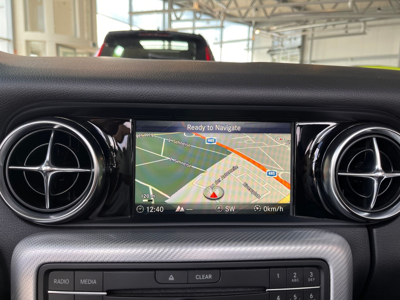 Fahrzeugabbildung Mercedes-Benz SLC 200 LEDER NAVI ALU
