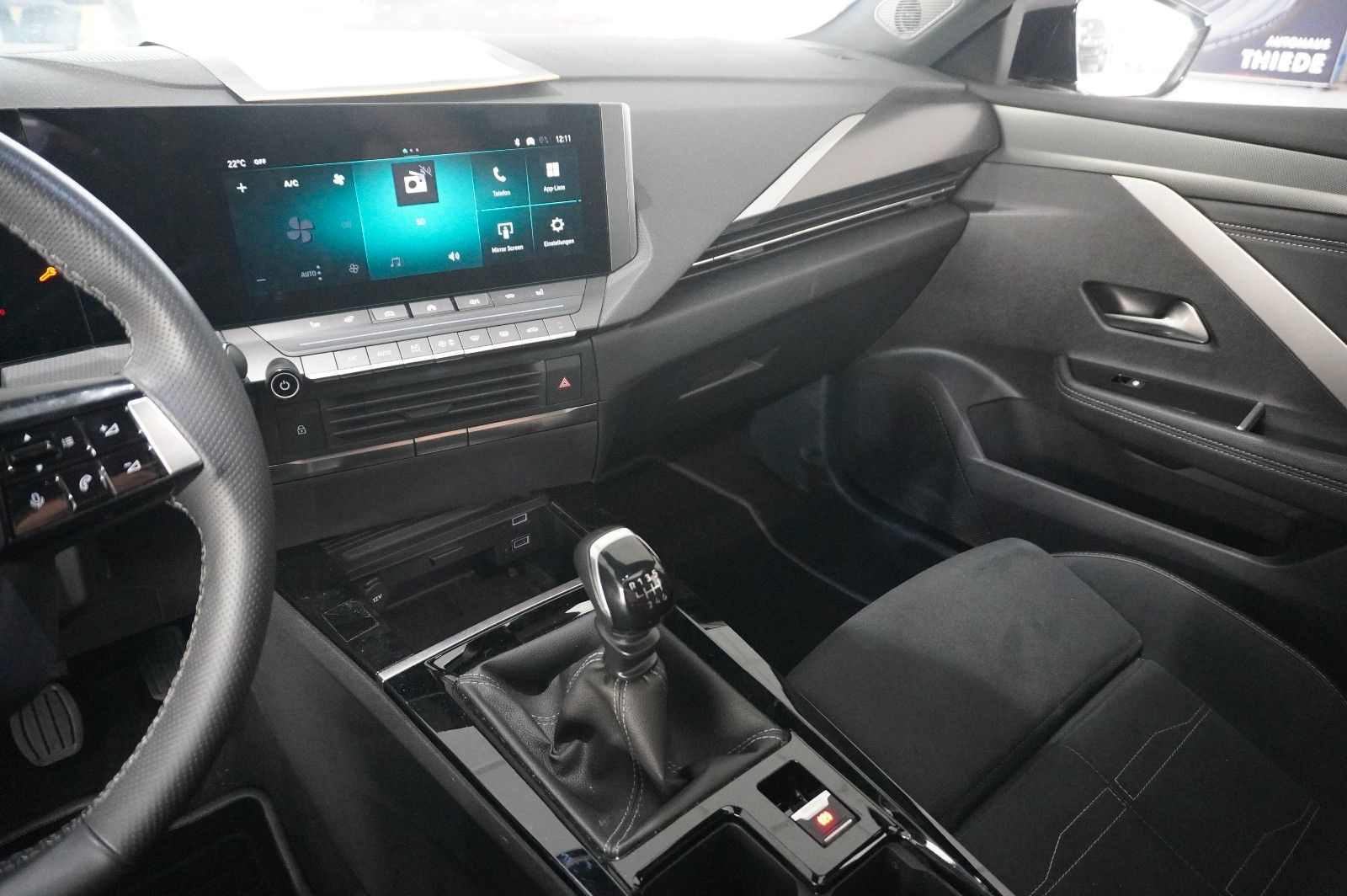 Fahrzeugabbildung Opel Astra L ST 1.2T GS SPORT NAVI/LED/360°/PANO/HUD