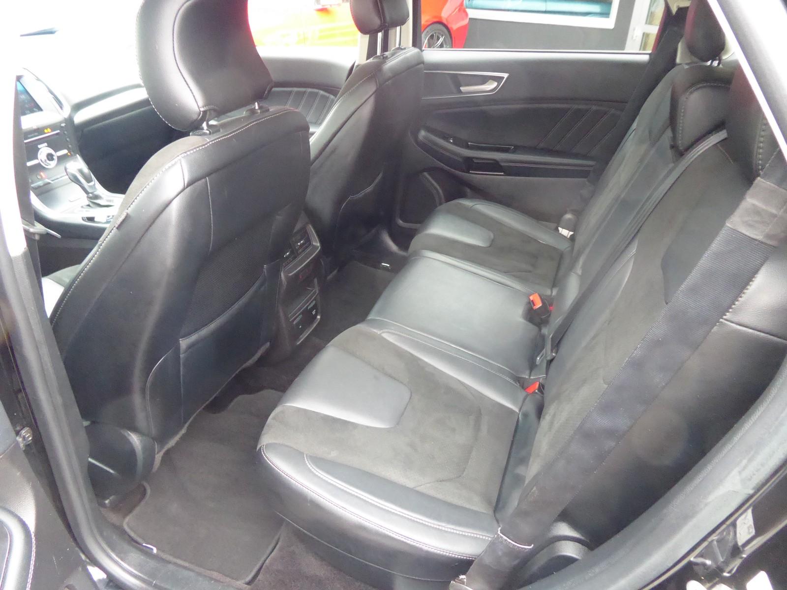 Ford Edge Sport 4x4 8-Fach bereift