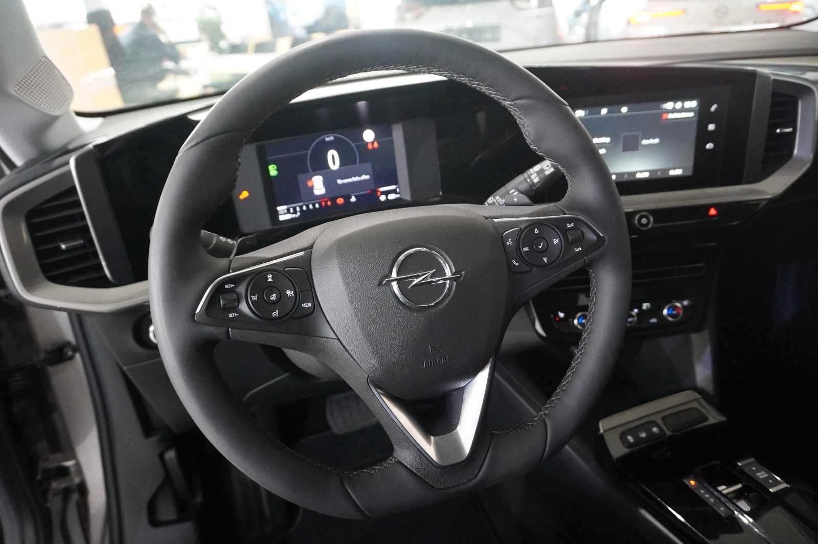 Fahrzeugabbildung Opel Mokka 1.2T ELEGANCE NAVI/LED/KAMERA/SH/SPORT/DAB