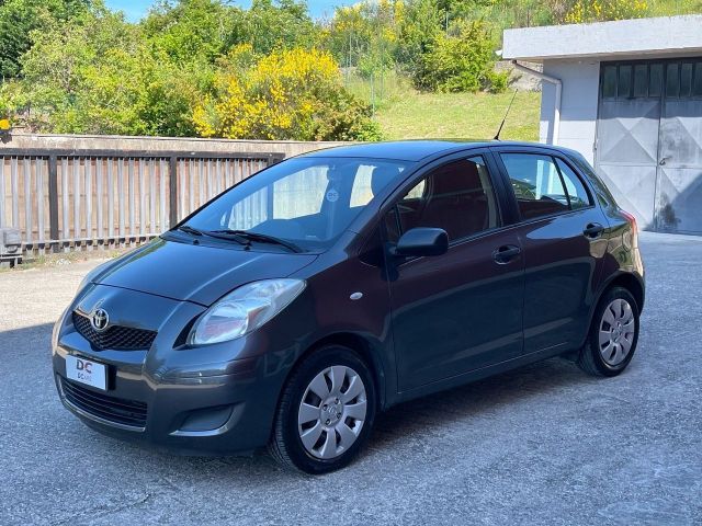 Toyota Yaris 1.0 5 porte NEOPATENTATI