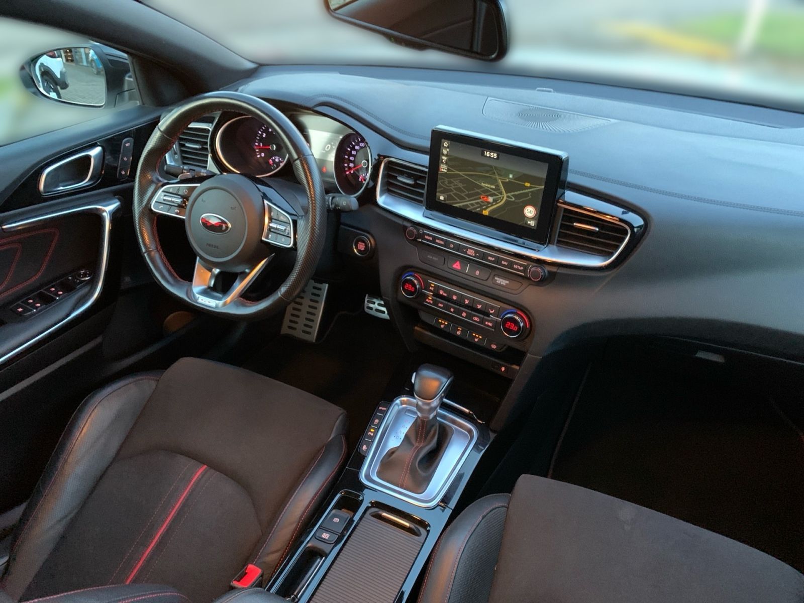 Fahrzeugabbildung Kia Proceed 1.6 T-GDI 7-DCT GT AHK Sportauspuff