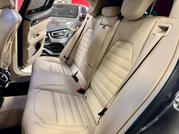 Alfa-Romeo Stelvio - 10