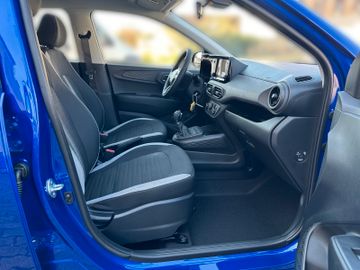 Hyundai i10 1.0 ATM AUTOMAT. SCHALTGETRIEBE TREND + NAVI