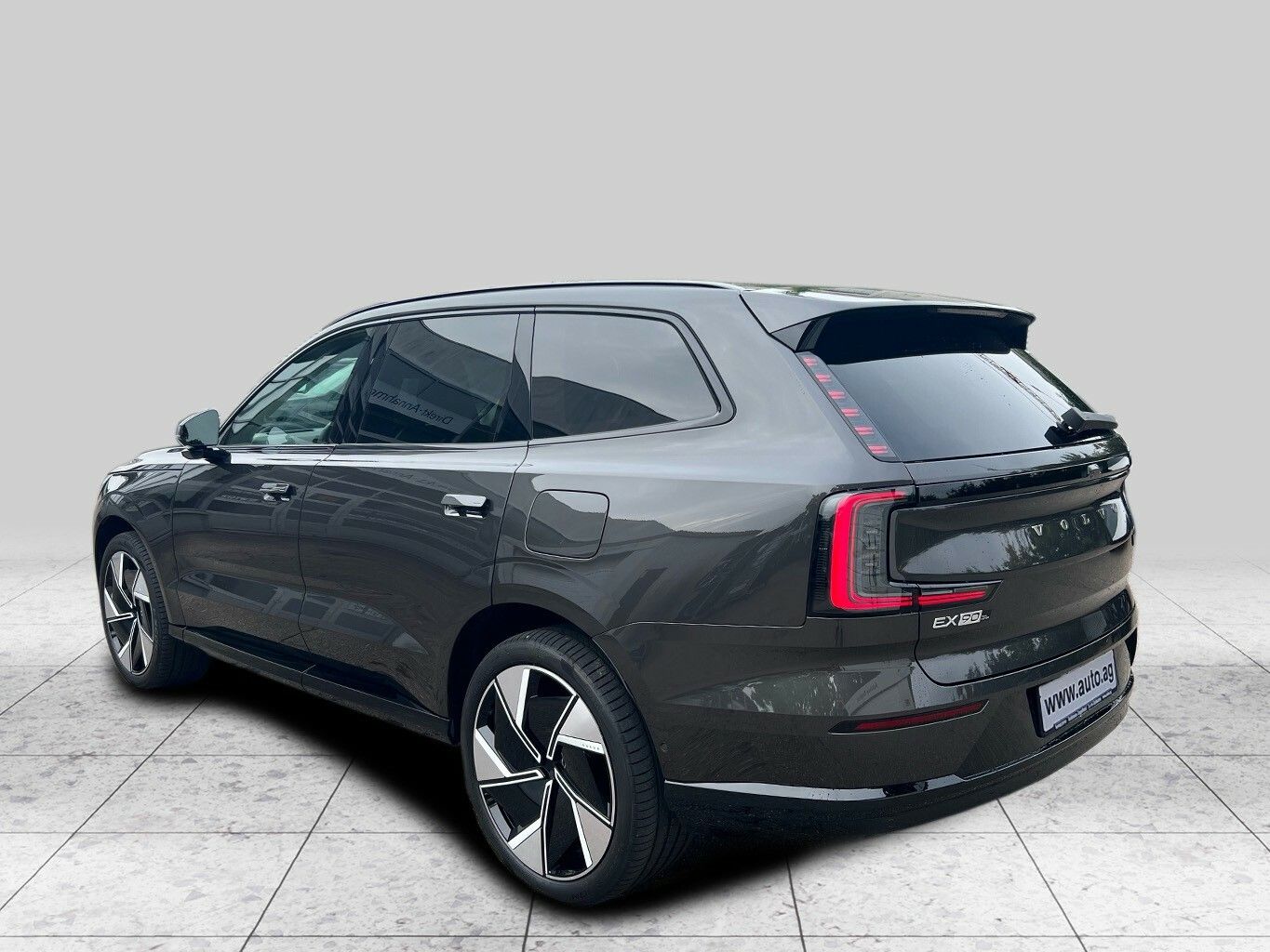 Volvo EX90 ULTRA TWIN MOTOR 7-SITZ AWD MY25 imagem 2