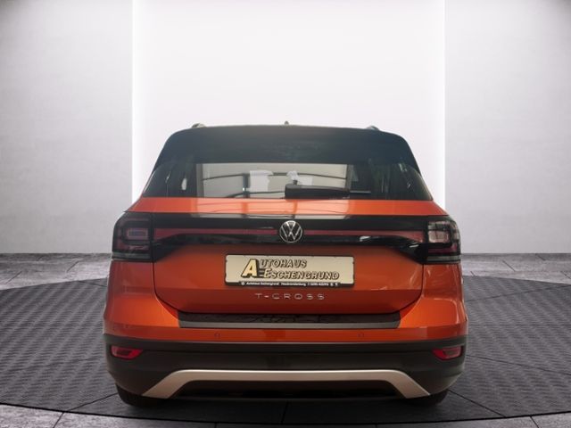 Fahrzeugabbildung Volkswagen T-Cross 1.0 TSI LIFE APP-CONNECT ACC GJR