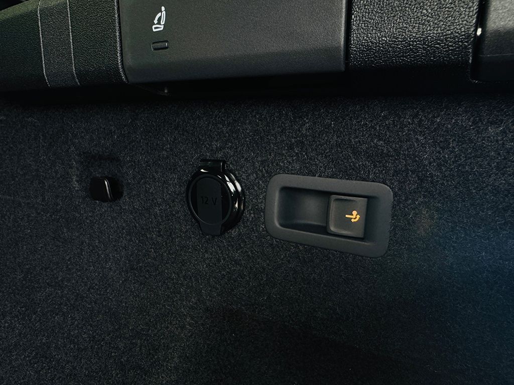 Tayron 2.0 TDI DSG 4MOTION R-LINE *AHK*H&K*