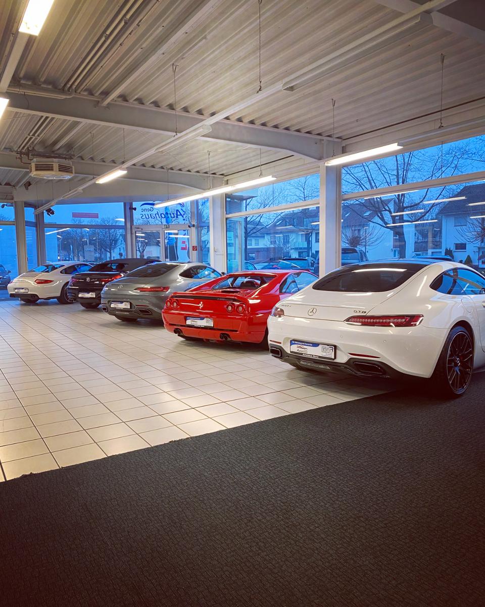 showroom-image-bottom