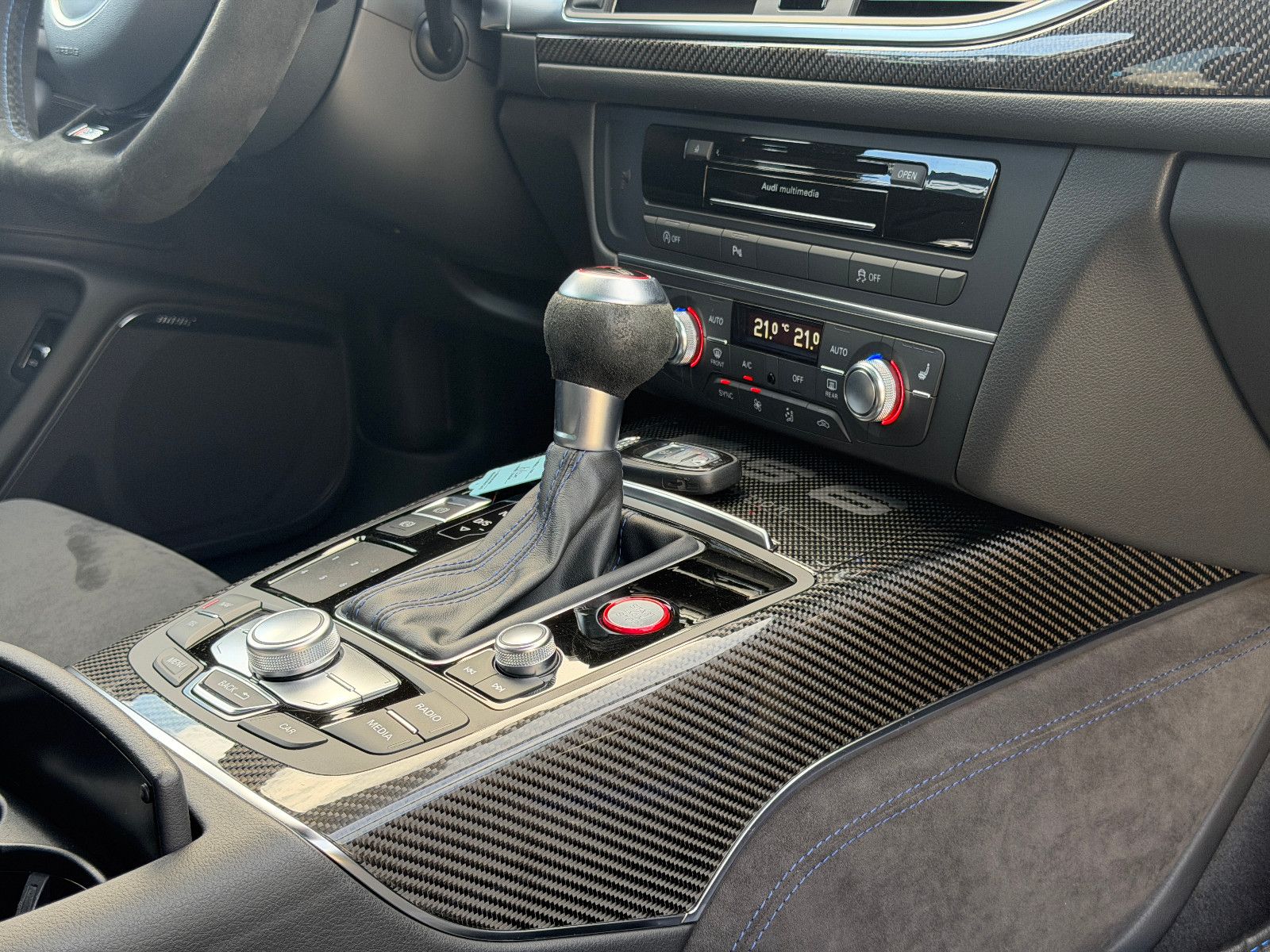 Fahrzeugabbildung Audi RS 6 Avant 4.0 TFSI/ performance/NOGARO- 1-150