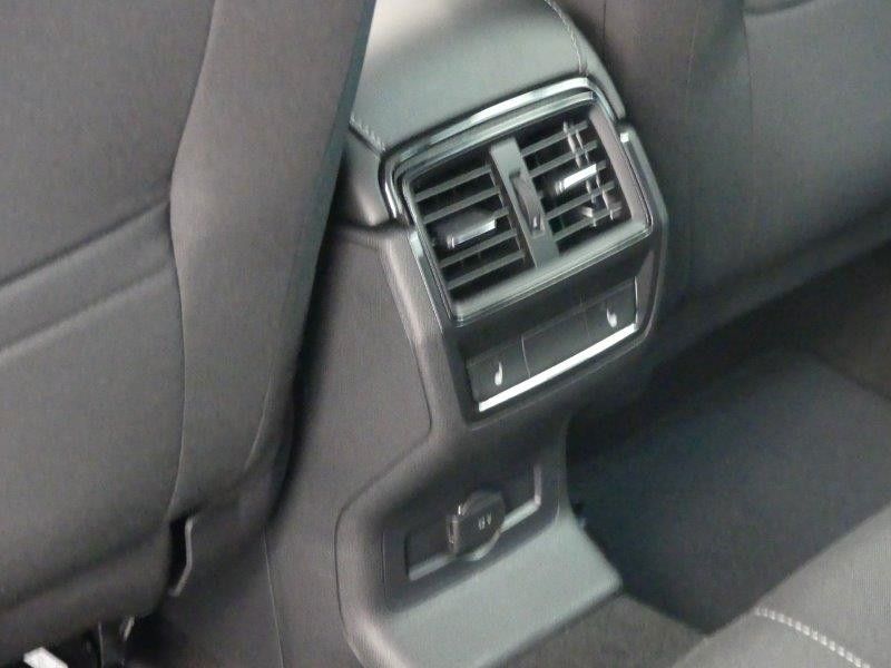 Fahrzeugabbildung SKODA Karoq 2.0l TDI DSG 4x4 Selection AHK*LED*KAM*NAV