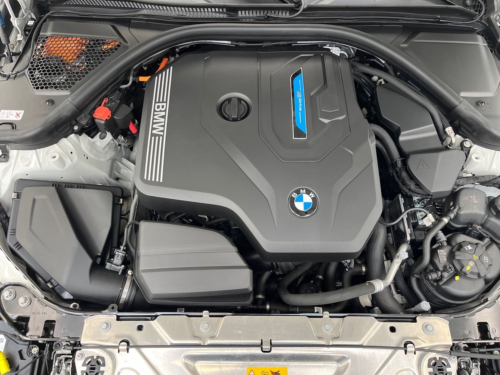 BMW 330 - Bild 16