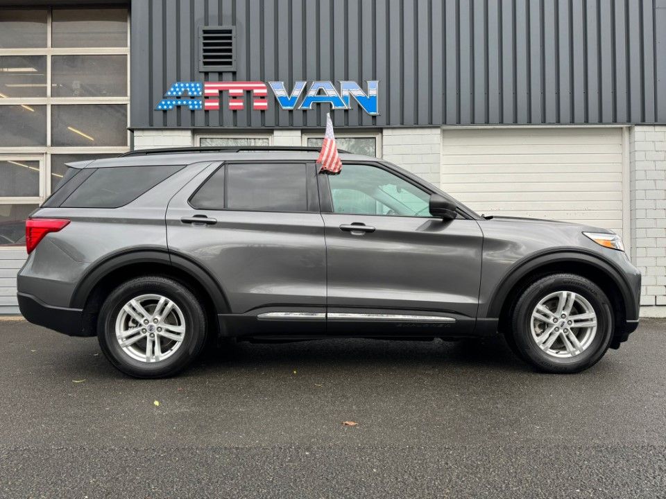 Fahrzeugabbildung Ford Explorer XLT 2.3 ECOBOOST 6-Sitzer
