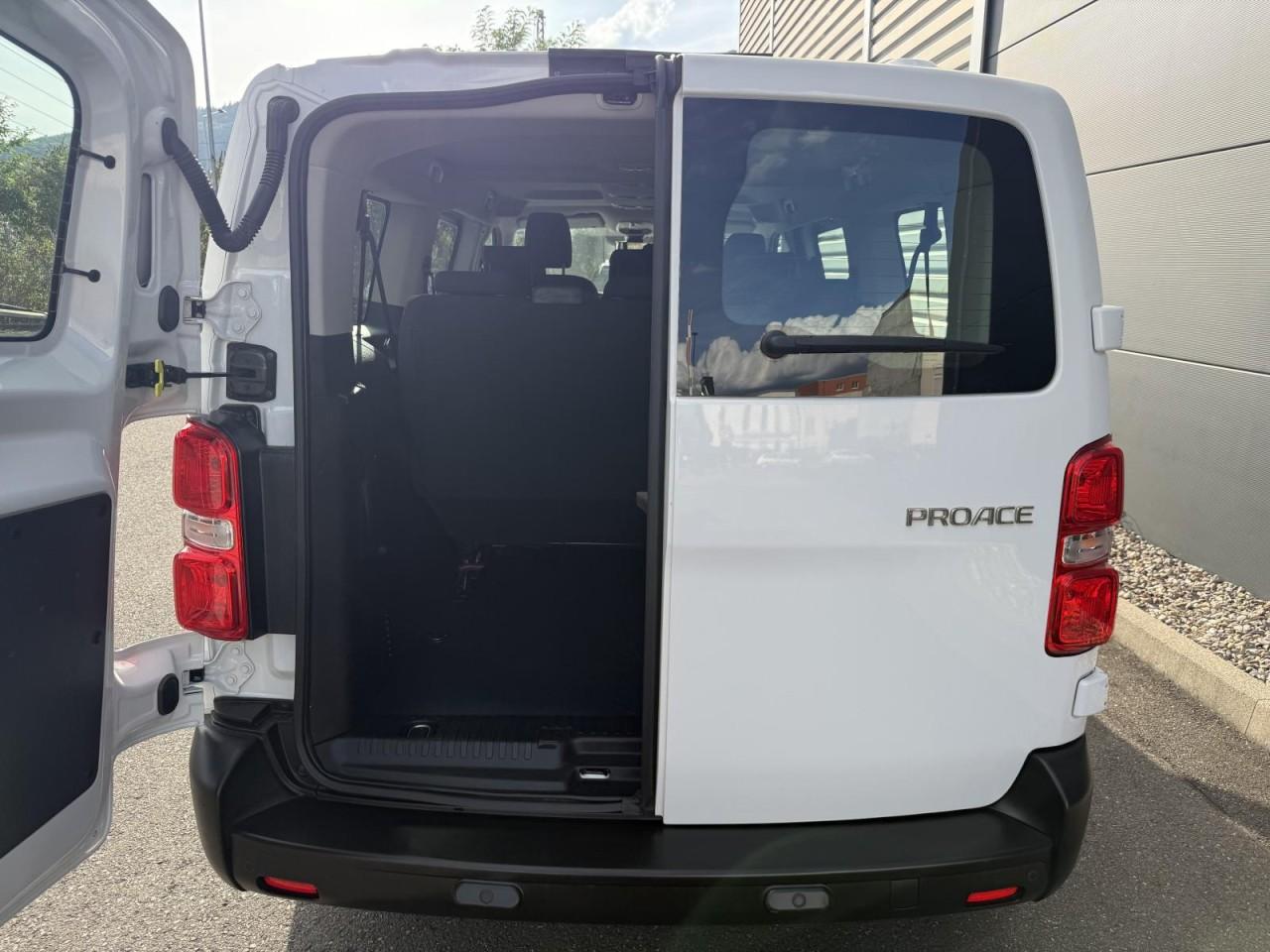 Toyota Proace 2.0 L2 Kombi Comfort NAVI PDC MFL 9SITZER
