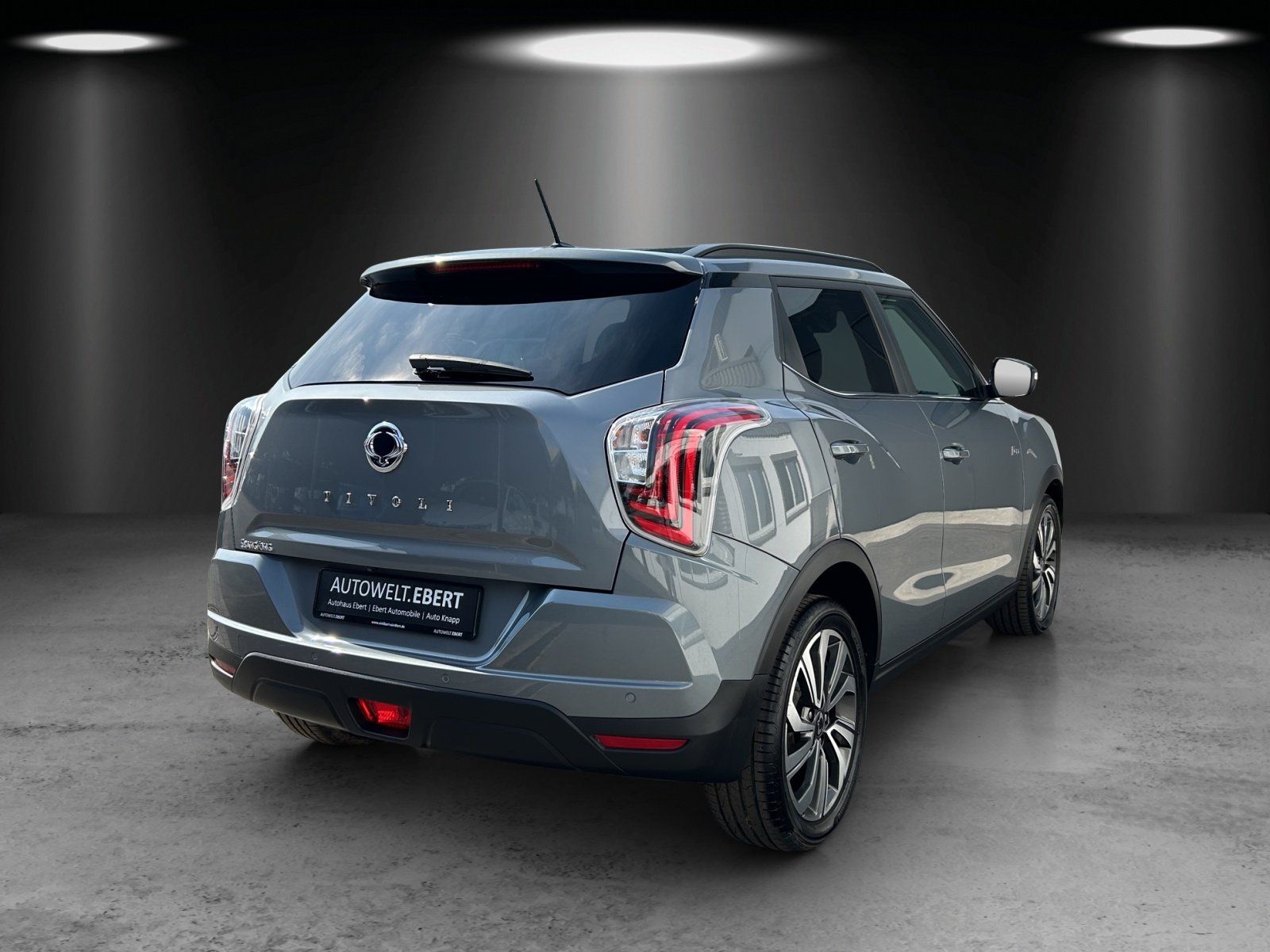 Fahrzeugabbildung Ssangyong Tivoli Sapphire 1.5 T-GDI Aut./4WD/SHZ/DSG/NAVI/