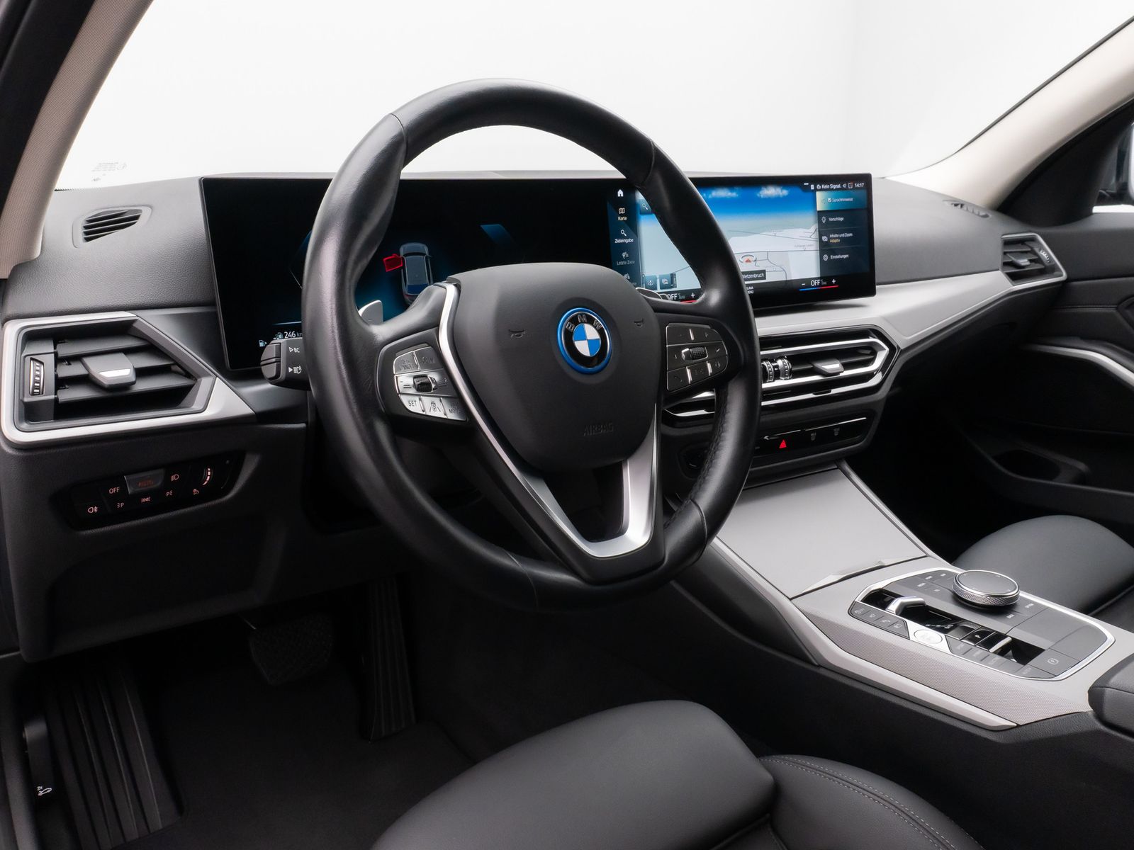 Fahrzeugabbildung BMW 320e 360°DAB MDach Leder ACC Komfort Alarm Sport