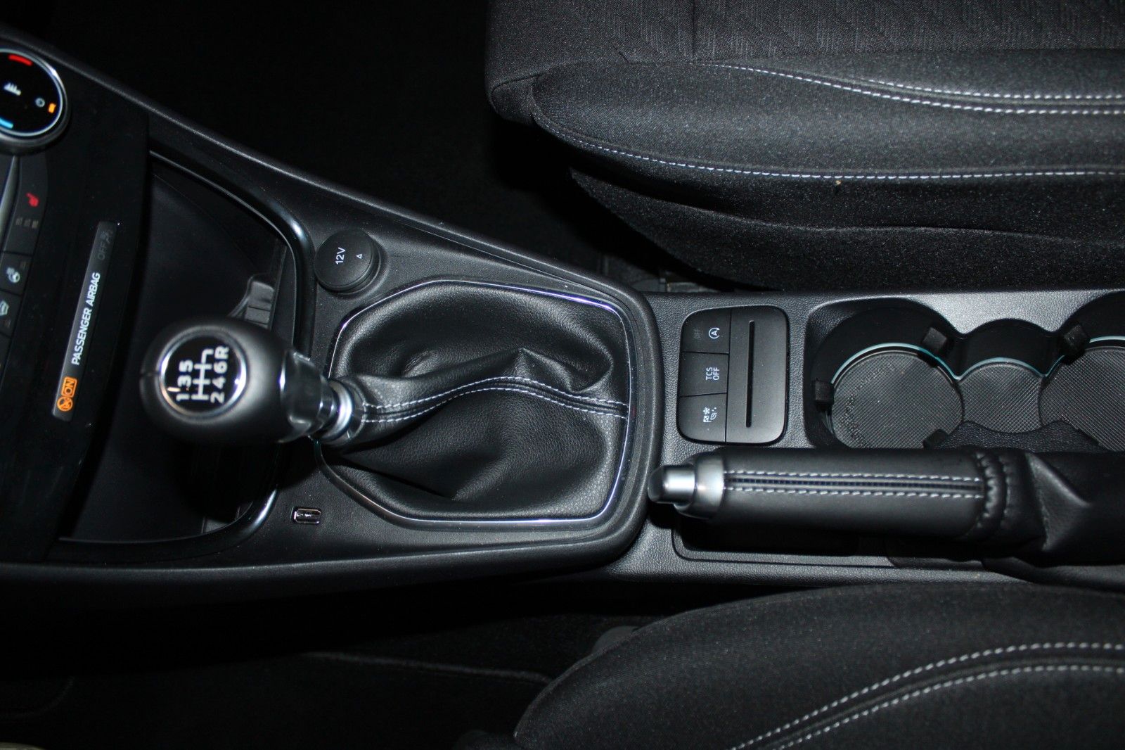 Fahrzeugabbildung Ford Puma MHEV Titanium LED NAVI WinterPaket CAM