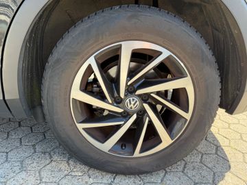 Volkswagen Tiguan - 9
