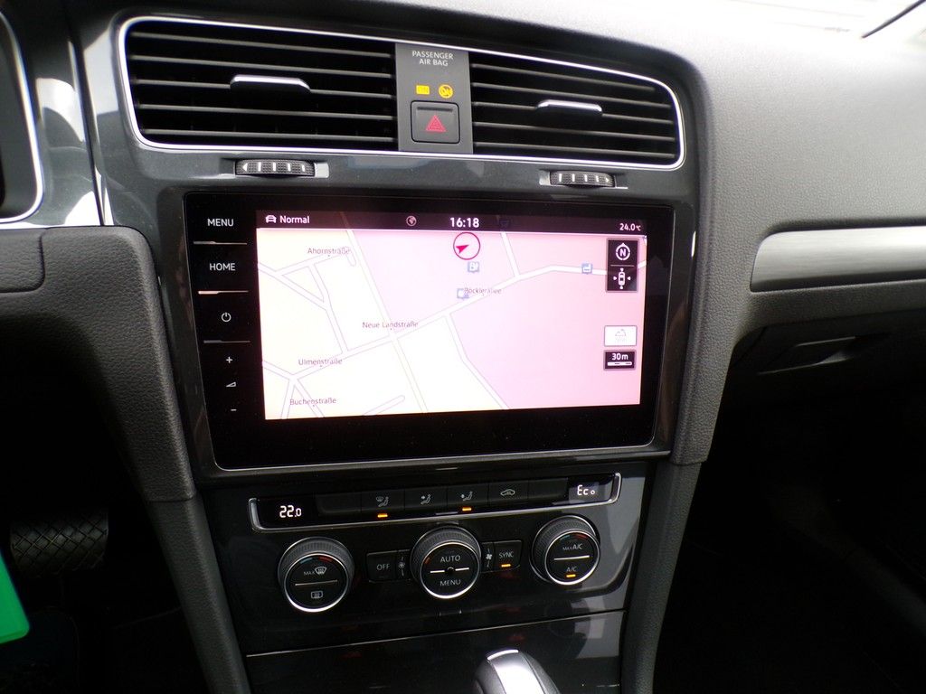 Fahrzeugabbildung Volkswagen Golf VII e-Golf *CCS Ladedose*ACC*Active Info Di