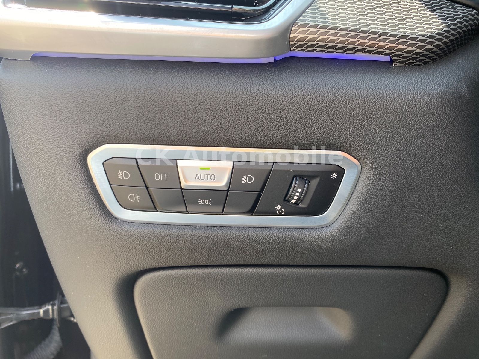 Fahrzeugabbildung BMW X5 xDrive 40d M-Sport/laser/Head-Up/Pano/ACC/AHK