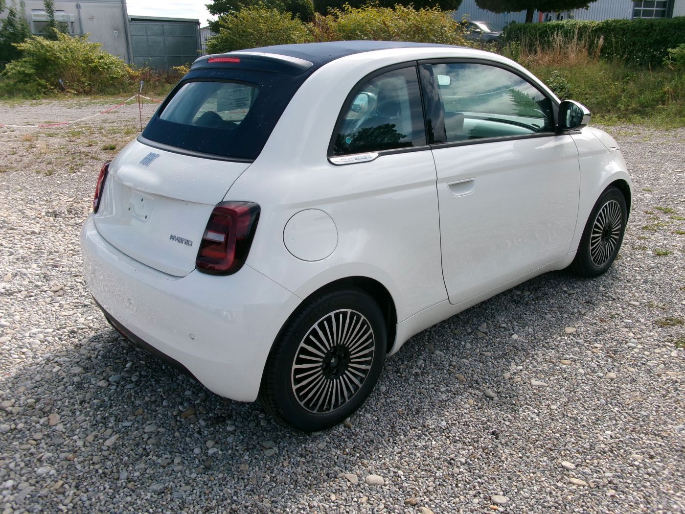 Fiat 500 HYBRID CABRIO Dolcevita LED KlimaA LM PDC imagem 3