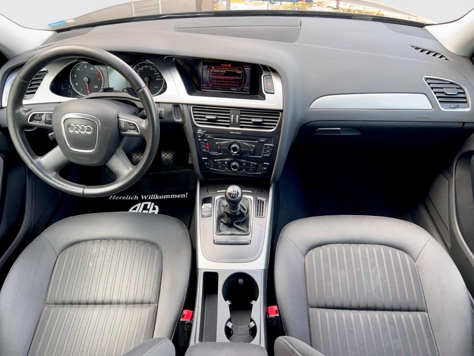 Audi A4 2009 — photo 14