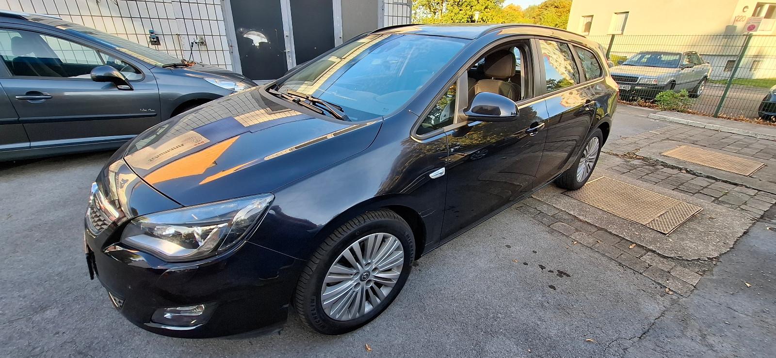 Opel Astra J Sports Tourer Innovation*Turbo*1.Hand*