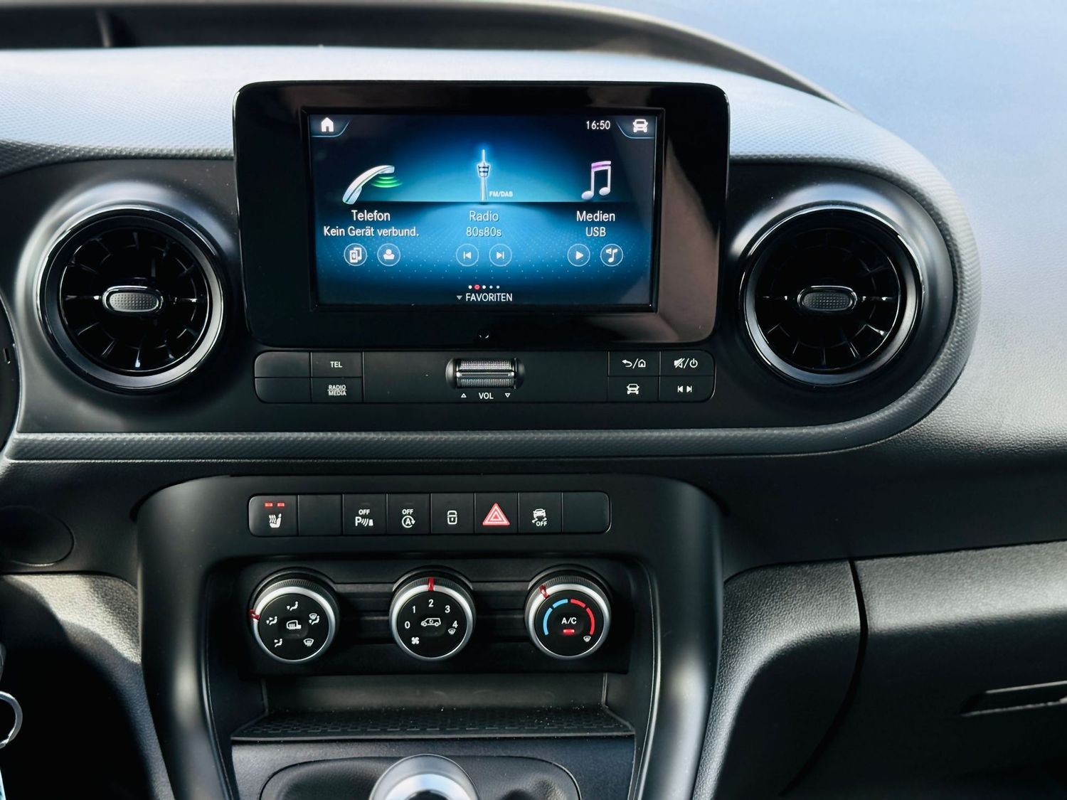 Fahrzeugabbildung Mercedes-Benz Citan 108 CDI PRO, 3-Sitze, Klima, PTS, DAB, SHZ