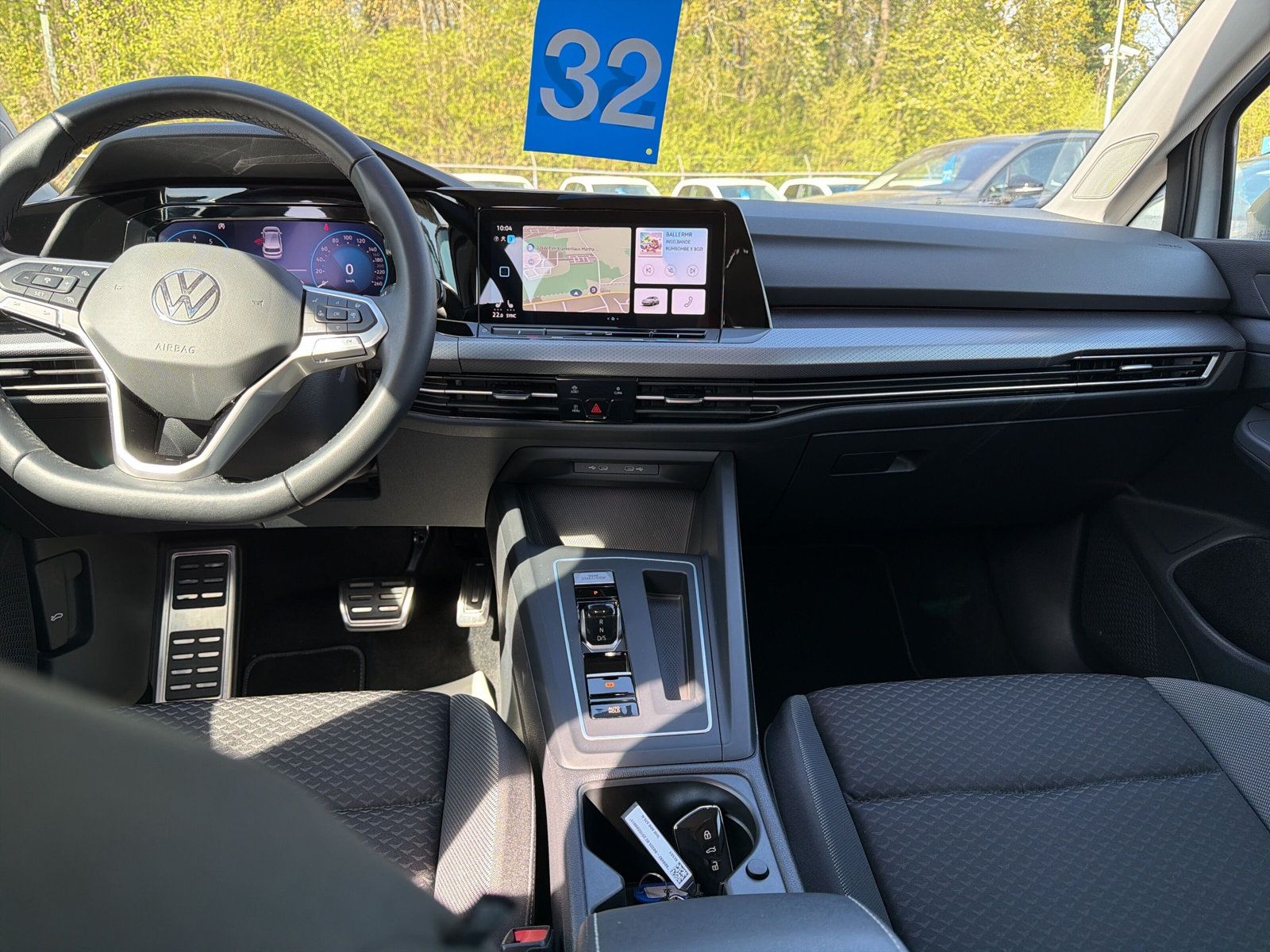 Golf Active eTSi DSG Navi AZV Kamera LED Standh 