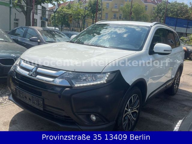 Mitsubishi Outlander 2.2 DI-D Plus 4WD 7-Sitzer 2018 Euro6