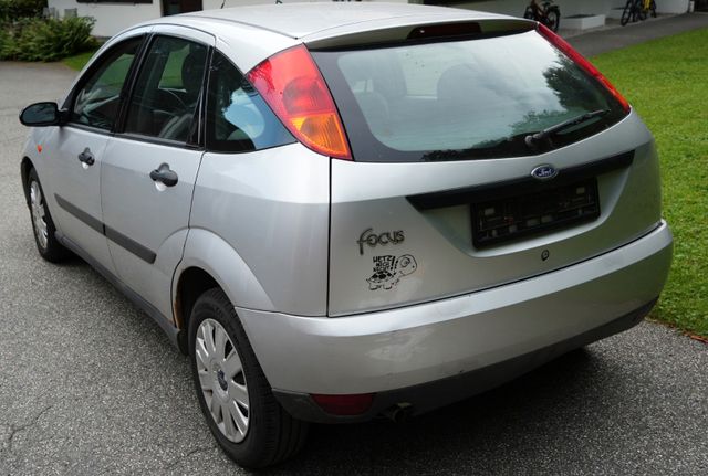 Ford Focus 1.4 Ambiente Ambiente