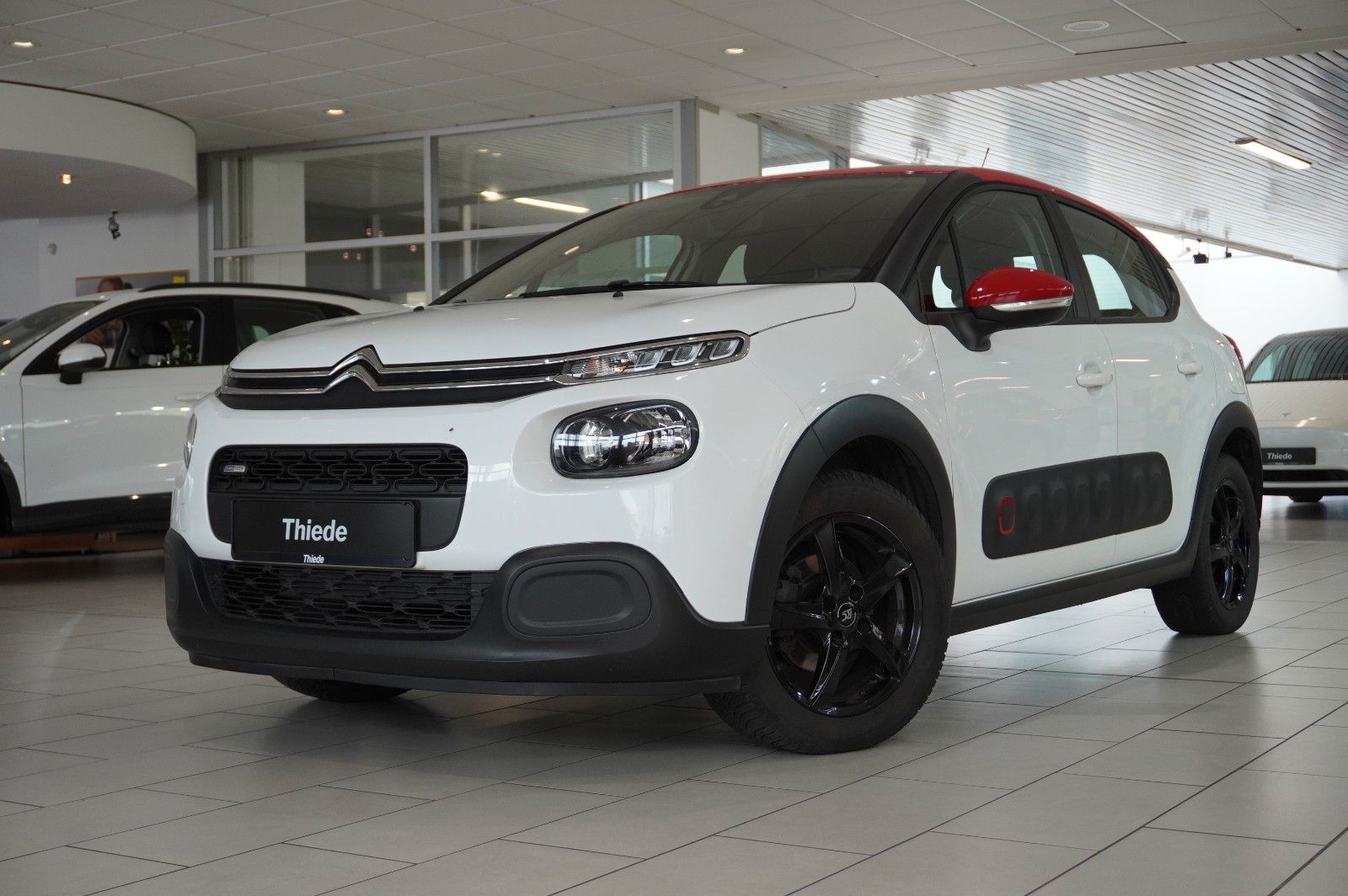 Fahrzeugabbildung Citroën C3 LIM. 1.2 FEEL LED/KLIMA/SHZ/PDC/TEMP./USB