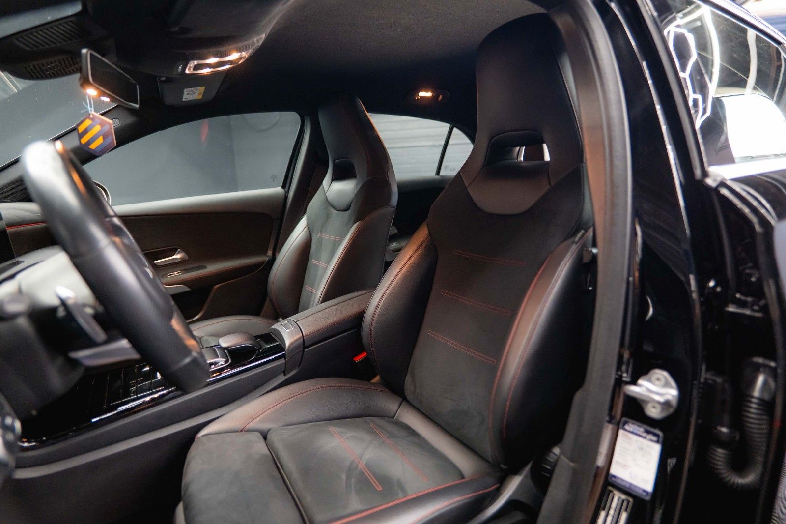 Fahrzeugabbildung Mercedes-Benz A 200 AMG Line *LED*Virtual Cockpit*CarPlay*