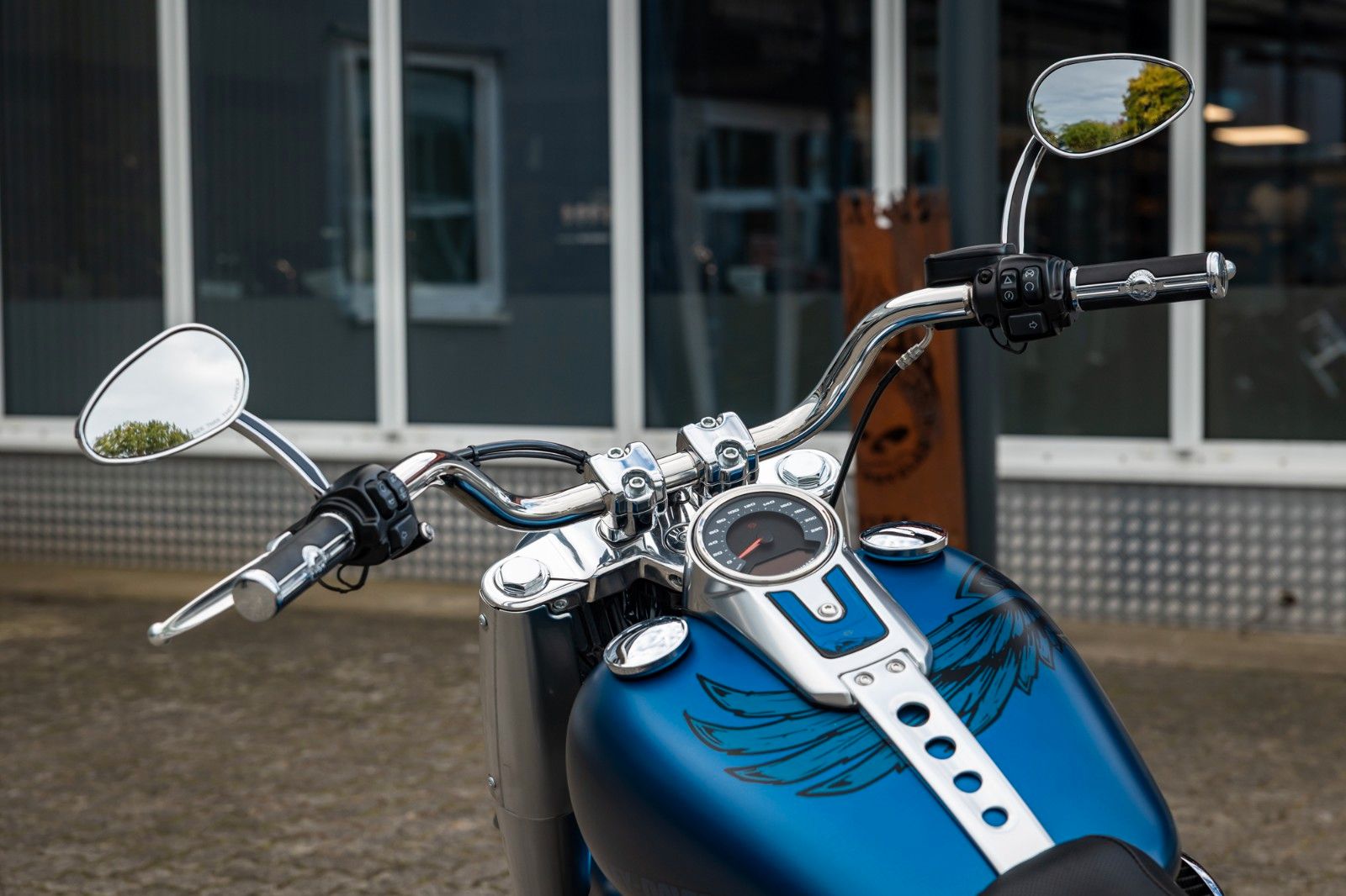 Fahrzeugabbildung Harley-Davidson FLFBS FAT BOY SOFTAIL 114 CUI ANV. JEKILL&HYDE
