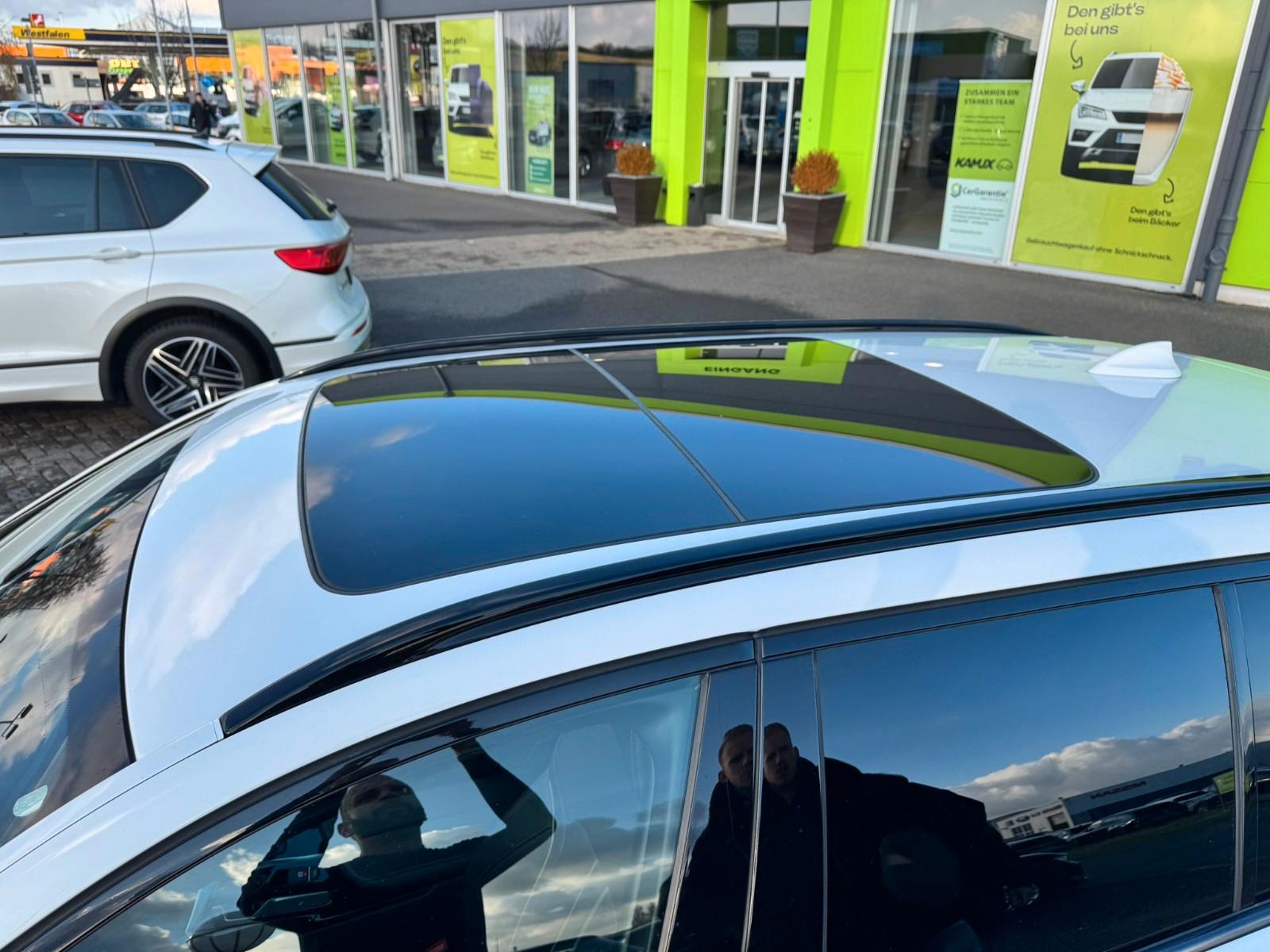 BMW 530d xDrive Touring M Sportpaket Pano AHK ACC 
