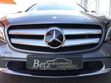 Mercedes-Benz GLA 220 d 4 Matic Pano Distr. RFK AHK SHZ - graue Mercedes-Benz GLA 220