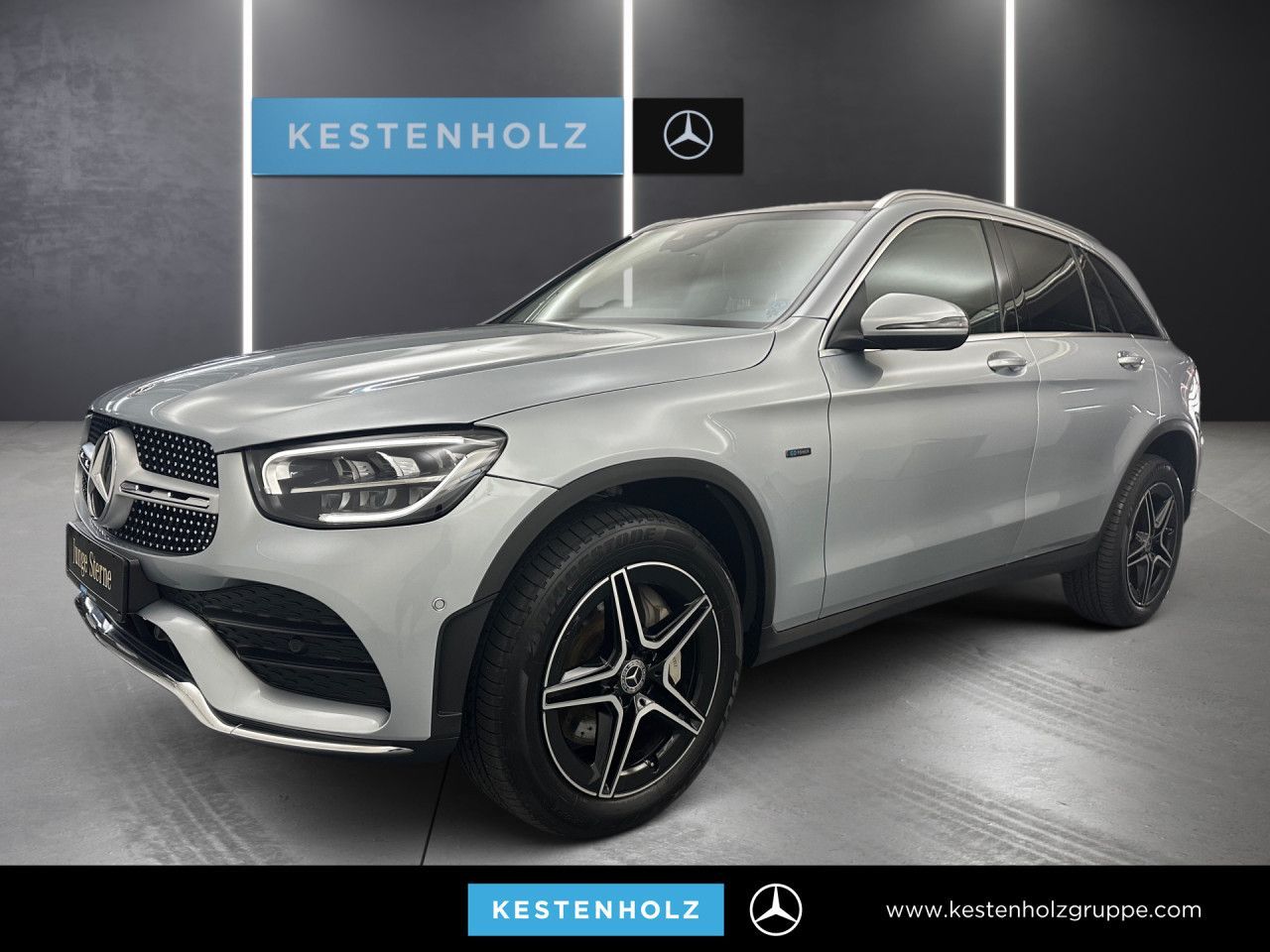 MERCEDES-BENZ GLC 300 e 4M AMG WideScreen LED AHK Kamera 9G