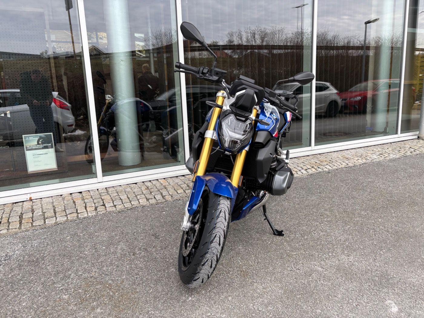 Fahrzeugabbildung BMW R 1250 R Style Sport 3 Pakete