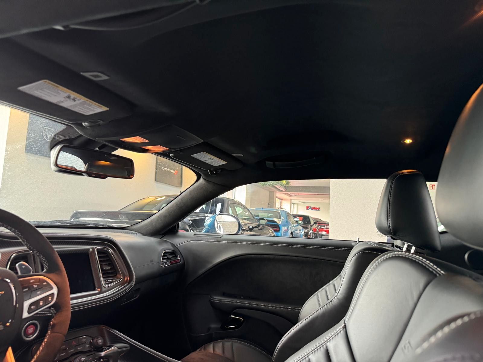 Fahrzeugabbildung Dodge CHALLENGER HELLCAT JAILBREAK-LAGUNA-YELLOW CAL.-